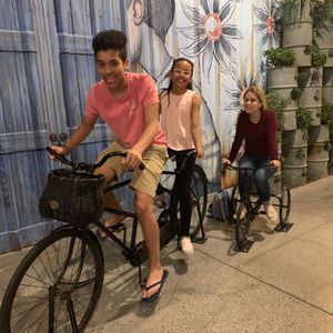 Meet your Posher, Adriana